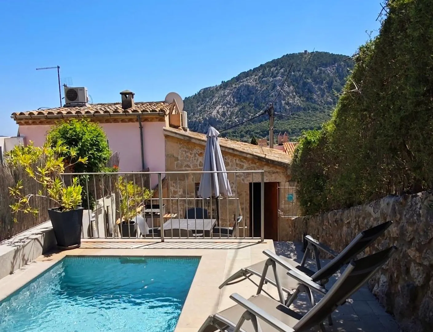 Villa Townhouse Calvario location